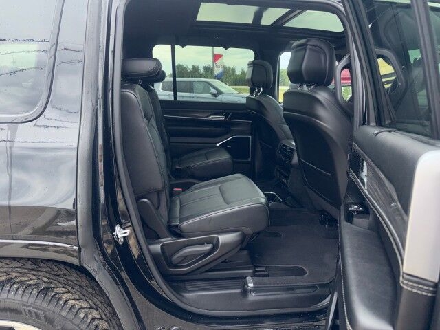 2023 Jeep Wagoneer Series III Whitecourt AB