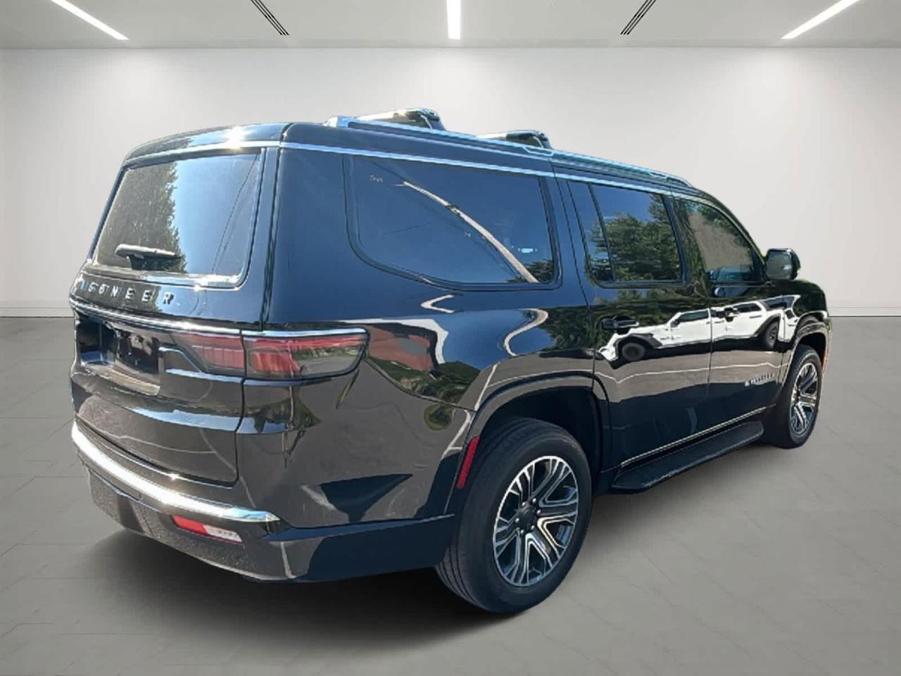 2023 Jeep Wagoneer Hudson MA