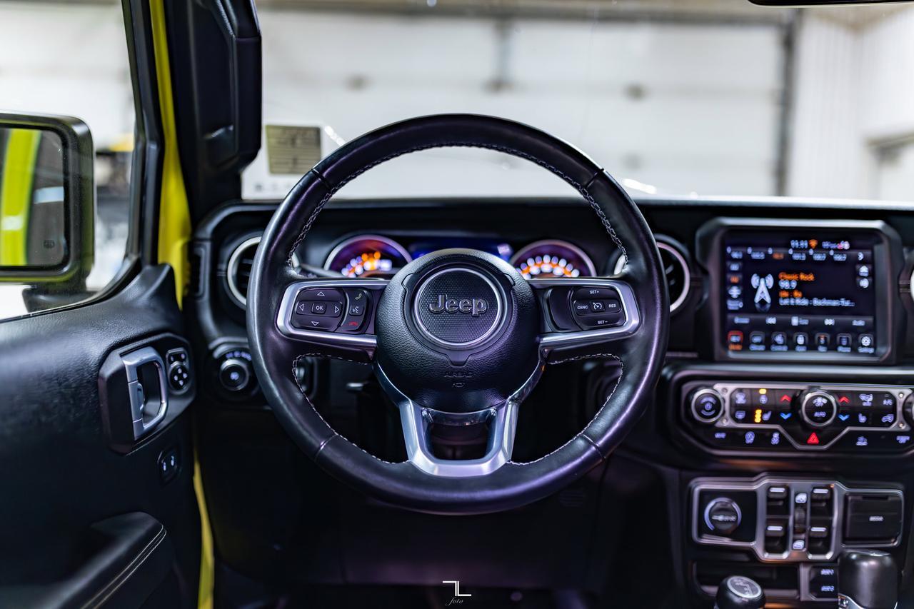 2023 Jeep Wrangler 4x4 Sahara Leather Nav BCam Red Deer AB