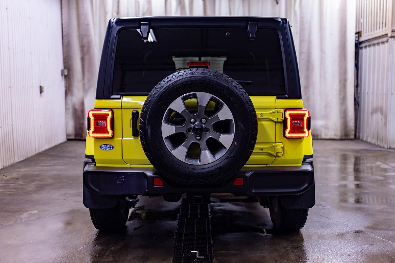2023 Jeep Wrangler 4x4 Sahara Leather Nav BCam Red Deer AB