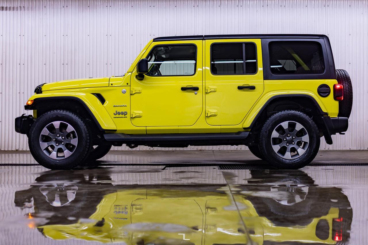2023 Jeep Wrangler 4x4 Sahara Leather Nav BCam Red Deer AB