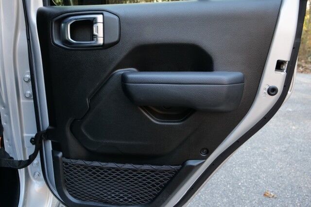 2023 Jeep Wrangler 4xe Rubicon 4X4 / Sky One Roof / Heated Seats! High Point NC