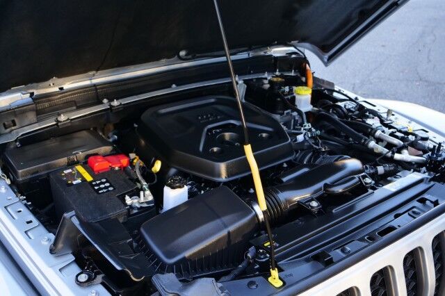 2023 Jeep Wrangler 4xe Rubicon 4X4 / Sky One Roof / Heated Seats! High Point NC