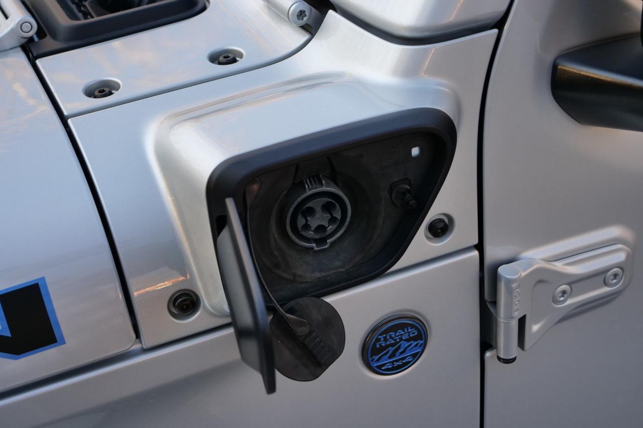 2023 Jeep Wrangler 4xe Rubicon 4X4 / Sky One Roof / Heated Seats! Lincolnton NC