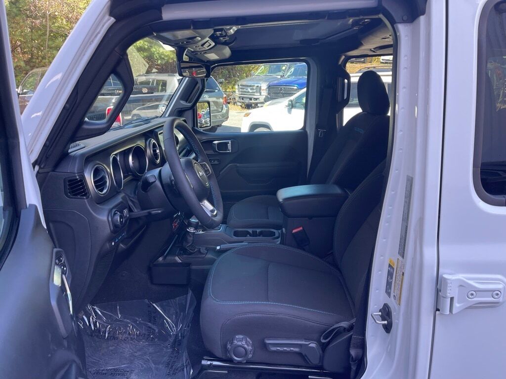 2023 Jeep Wrangler Rubicon 4xe Orange MA