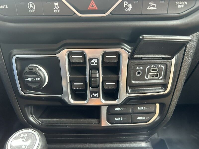 2023 Jeep Wrangler Sahara - 1 OWNER - FULLY LOADED - OVER 60K NEW Webster MA