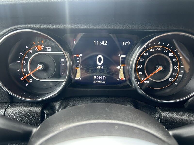 2023 Jeep Wrangler Sahara - 1 OWNER - FULLY LOADED - OVER 60K NEW Webster MA