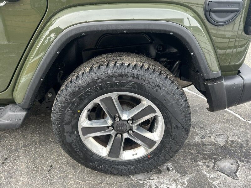 2023 Jeep Wrangler Sahara - 1 OWNER - FULLY LOADED - OVER 60K NEW Webster MA