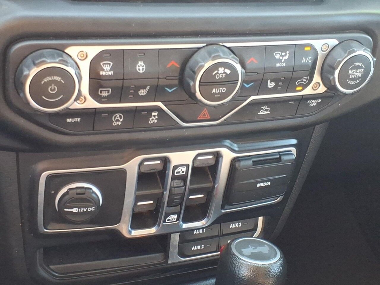 2023 Jeep Wrangler Sahara Uvalde TX