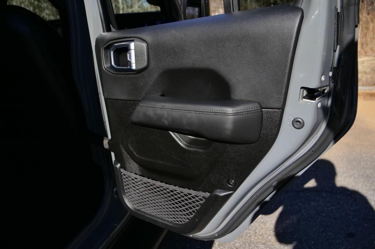 2023 Jeep Wrangler Sahara Altitude 4X4 / Sky One Roof / Cold Weather Group! Lincolnton NC