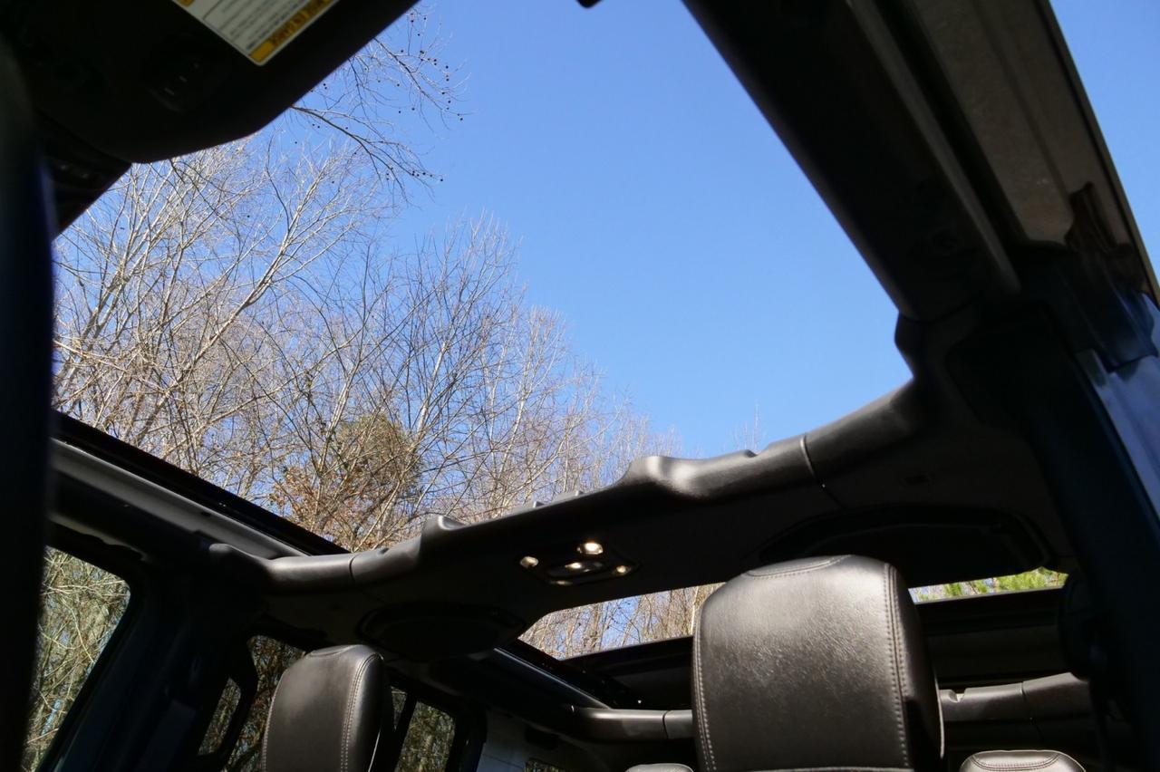 2023 Jeep Wrangler Sahara Altitude 4X4 / Sky One Roof / Cold Weather Group! Lincolnton NC