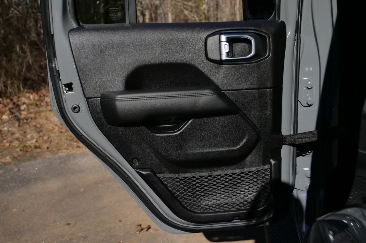 2023 Jeep Wrangler Sahara Altitude 4X4 / Sky One Roof / Cold Weather Group! Lincolnton NC