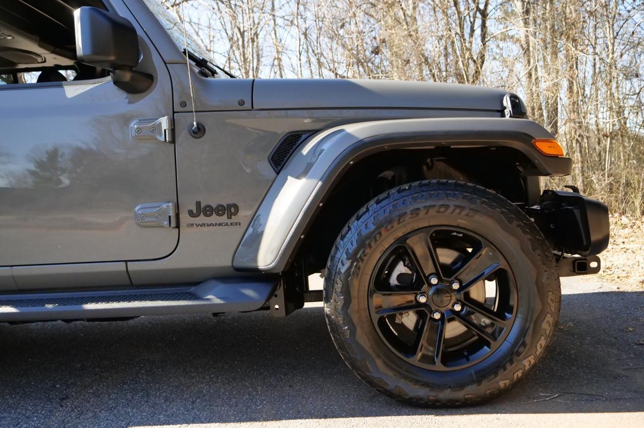 2023 Jeep Wrangler Sahara Altitude 4X4 / Sky One Roof / Cold Weather Group! Lincolnton NC