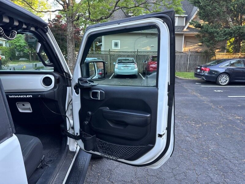 2023 Jeep Wrangler Sport 2-Door 4WD Arlington VA