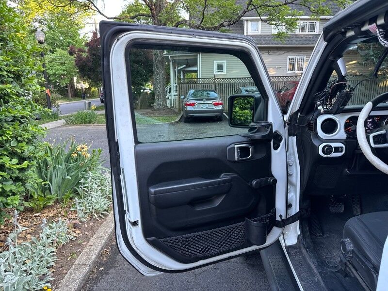 2023 Jeep Wrangler Sport 2-Door 4WD Arlington VA