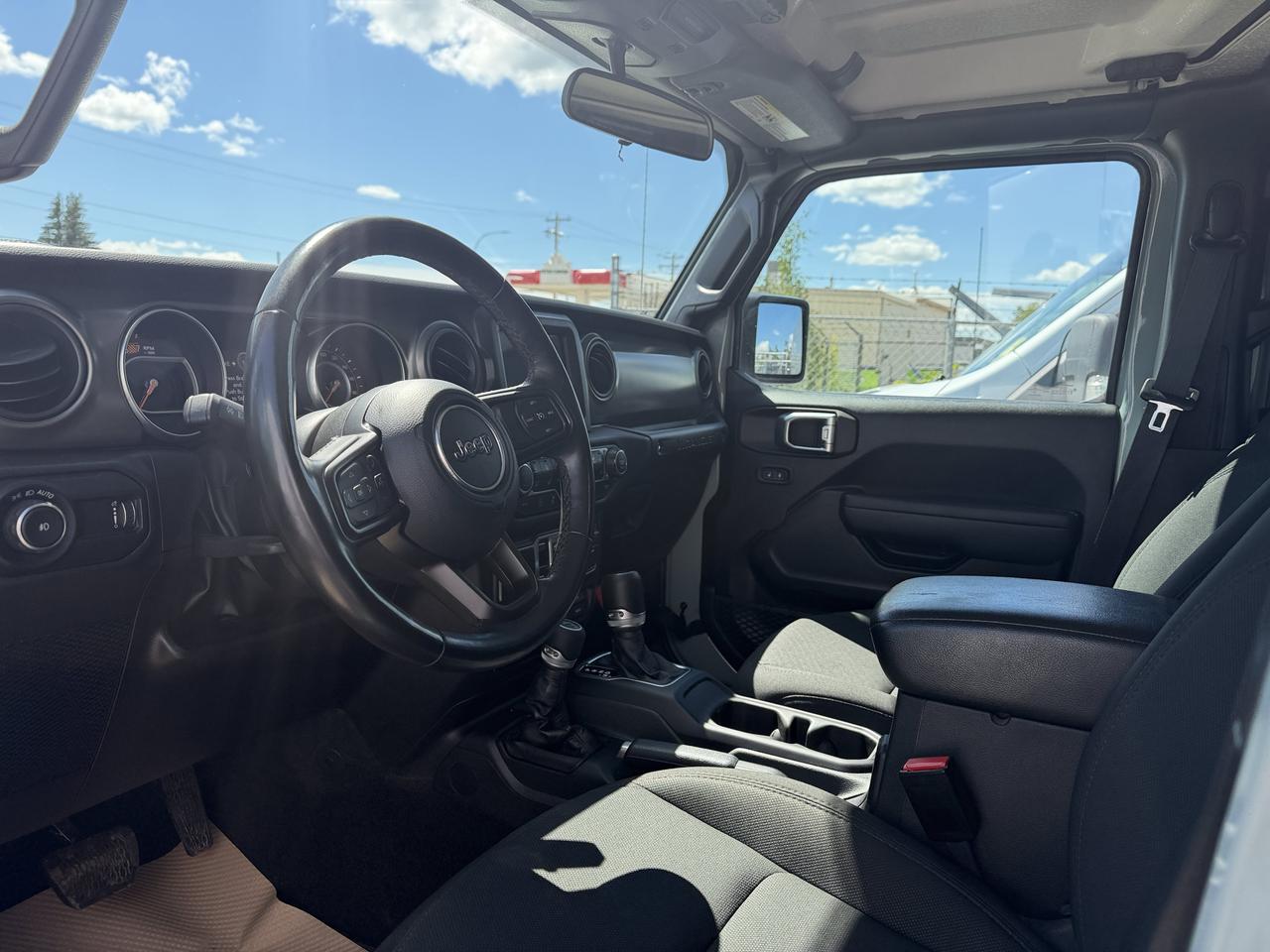 2023 Jeep Wrangler Willys 4x4 | 4 Door | V6 | Low KMs | 3 Piece Hardtop | Backup Camera | Alpine Audio Redwater AB
