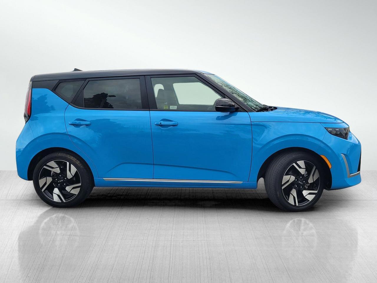 2023 KIA SOUL GT-LINE