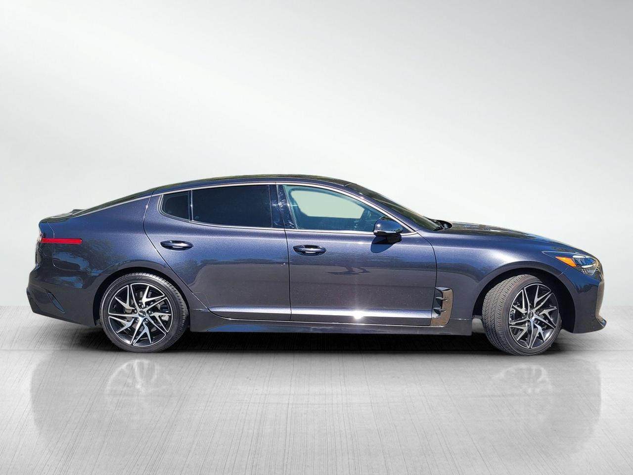 2023 KIA STINGER GT-LINE
