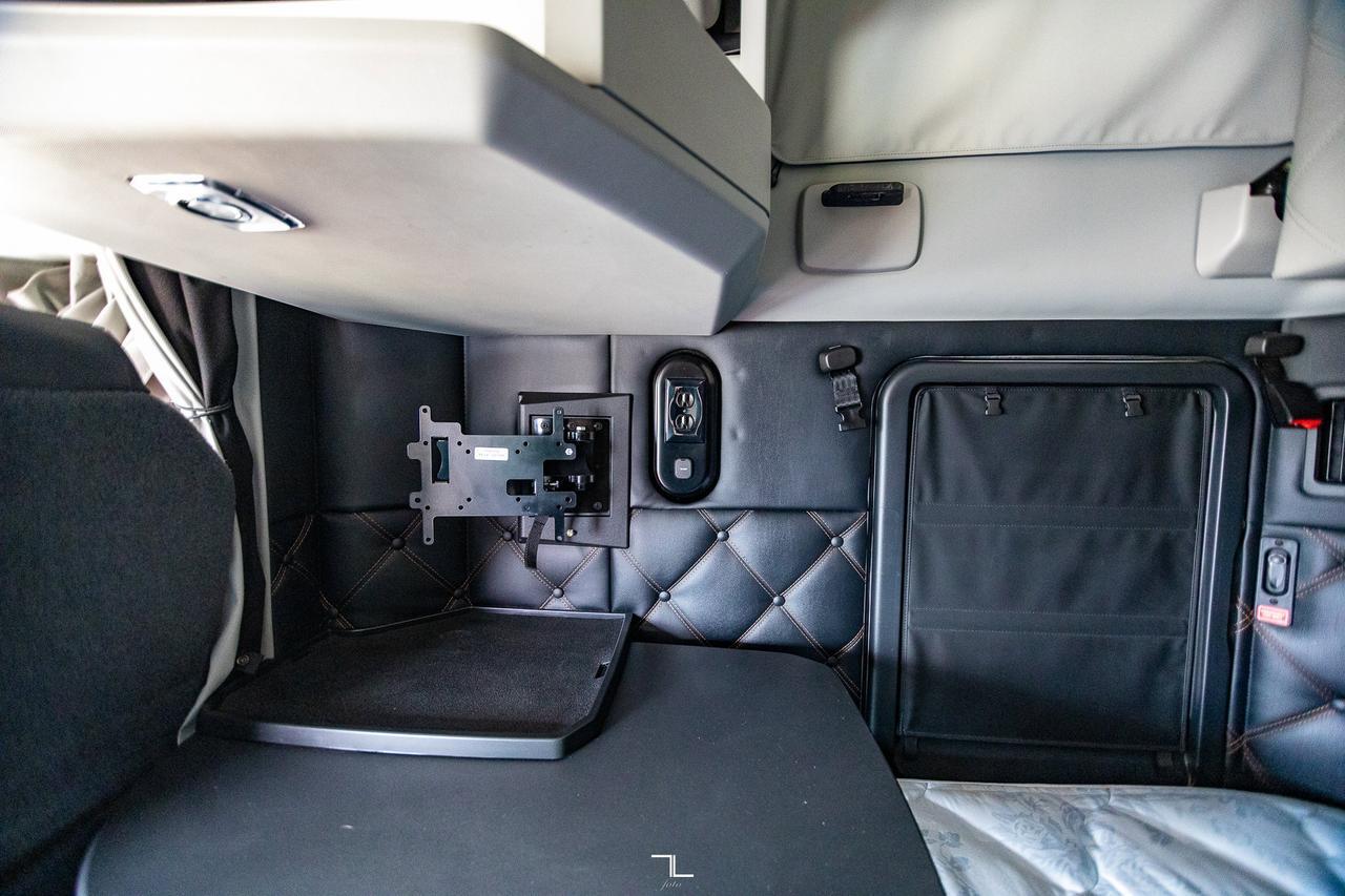 2023 Kenworth T-680 Next Gen Tractor Sleeper Red Deer AB