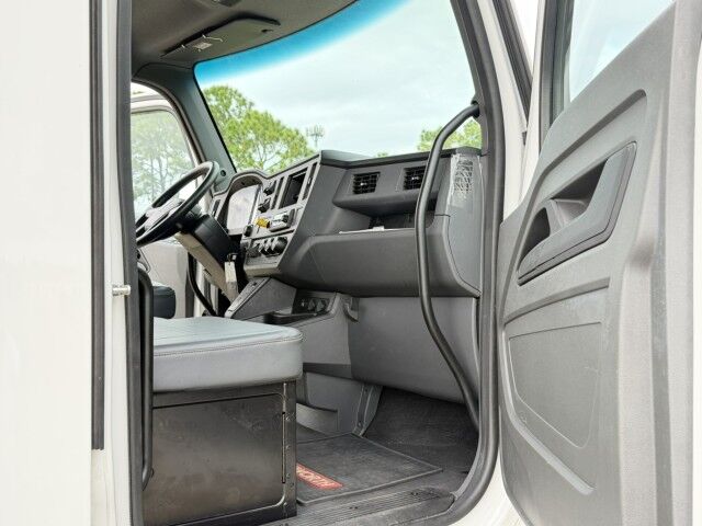 2023 Kenworth T280 28' Dry Box Truck with 2,500 lbs. Lift Gate Homestead FL