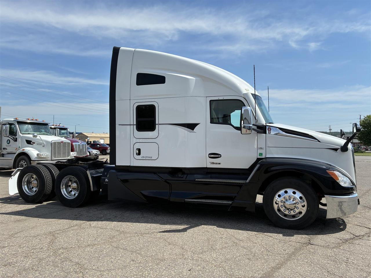 2023 Kenworth T680 Raised Roof South St. Paul MN