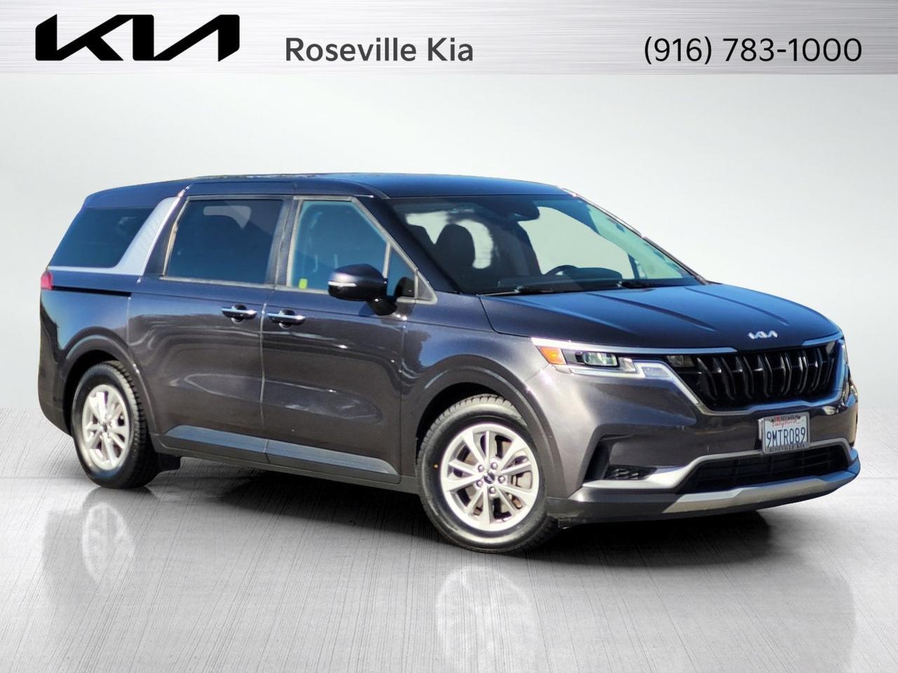 2023 Kia CARNIVAL LX
