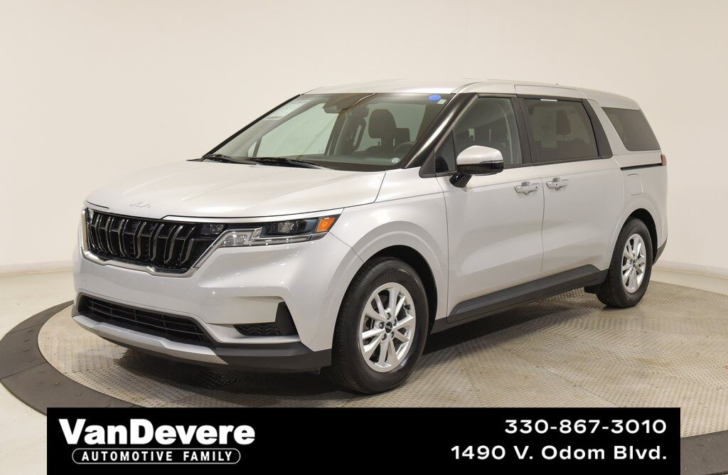 2023 Kia Carnival LX