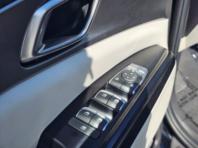 2023 Kia Carnival LX photo 27