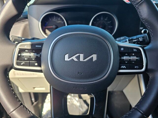 2023 Kia Carnival LX photo 29