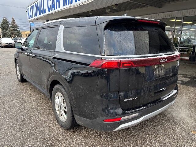 2023 Kia Carnival LX Cleveland OH
