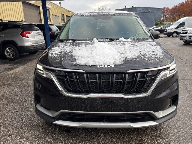 2023 Kia Carnival LX