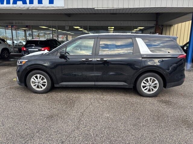 2023 Kia Carnival LX Cleveland OH