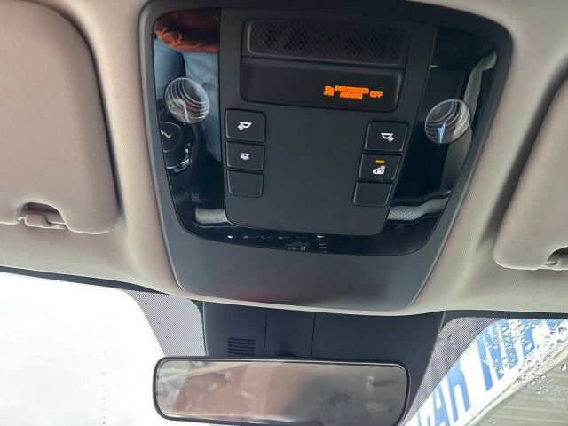 2023 Kia Carnival LX Cleveland OH