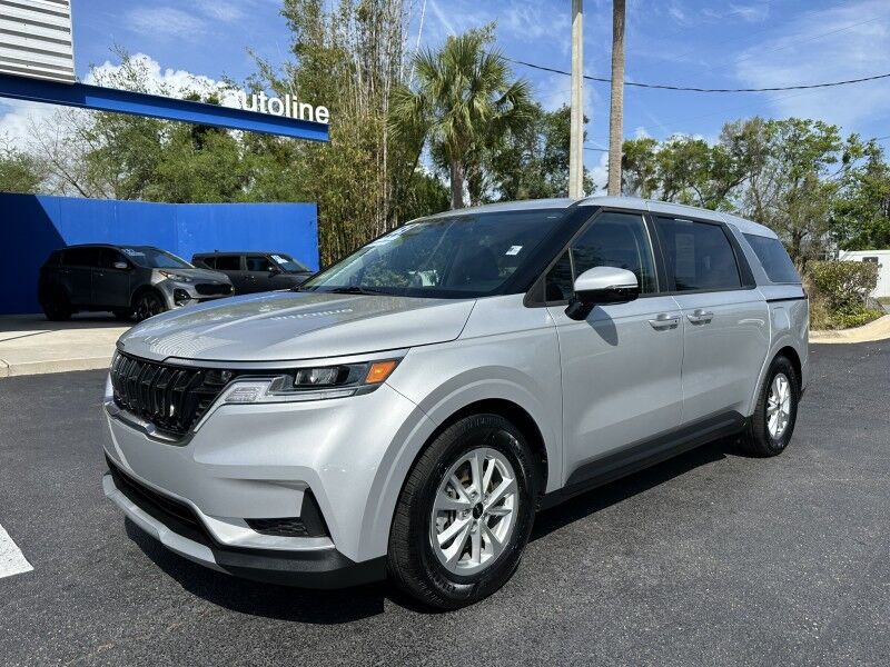 2023 Kia Carnival LX