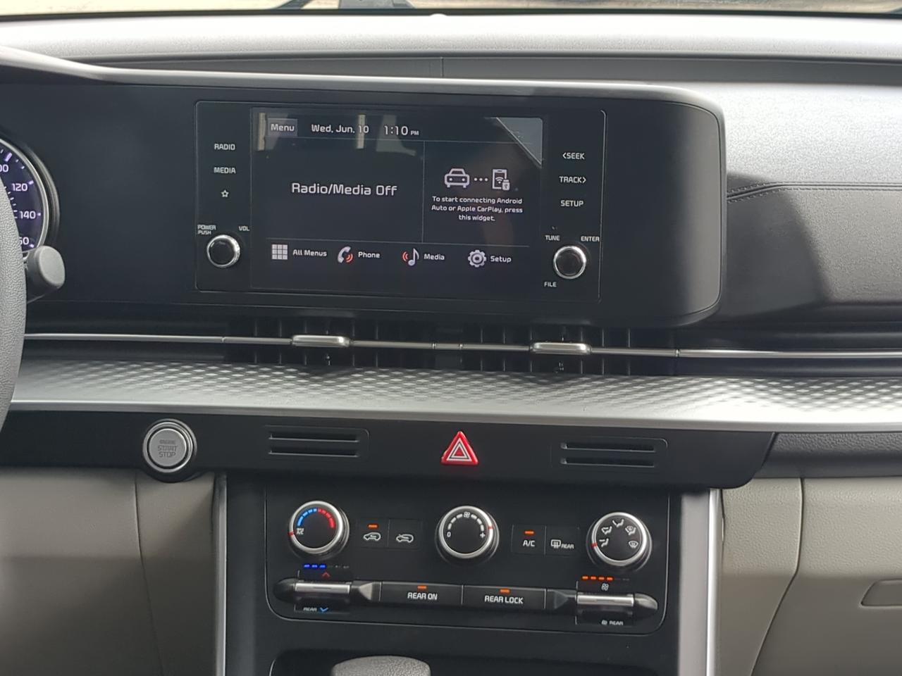 2023 Kia Carnival LX Appleton WI