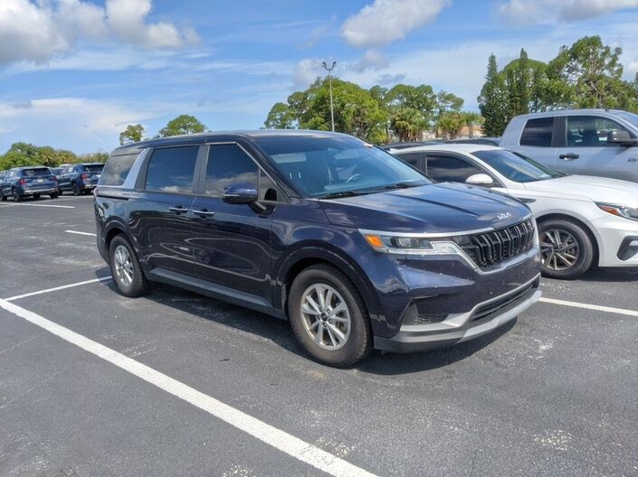 2023 Kia Carnival LX Oshkosh WI