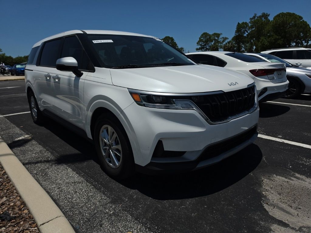 2023 Kia Carnival LX
