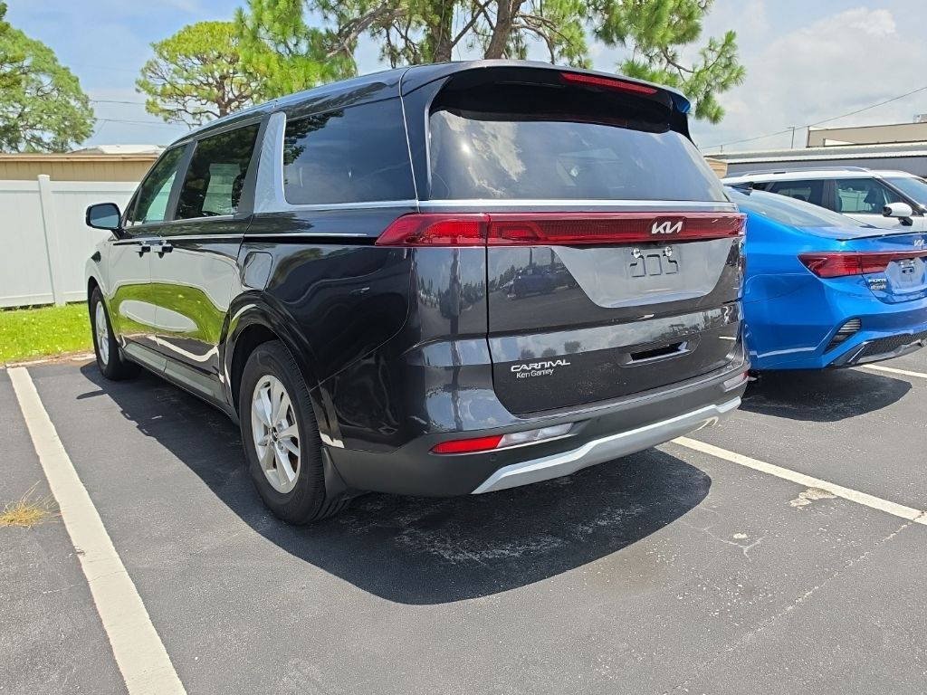 2023 Kia Carnival LX Seat Package San Clemente CA