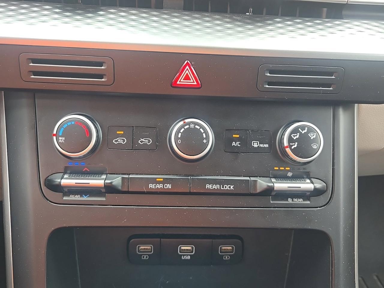 2023 Kia Carnival LX Seat Package Fredericksburg VA