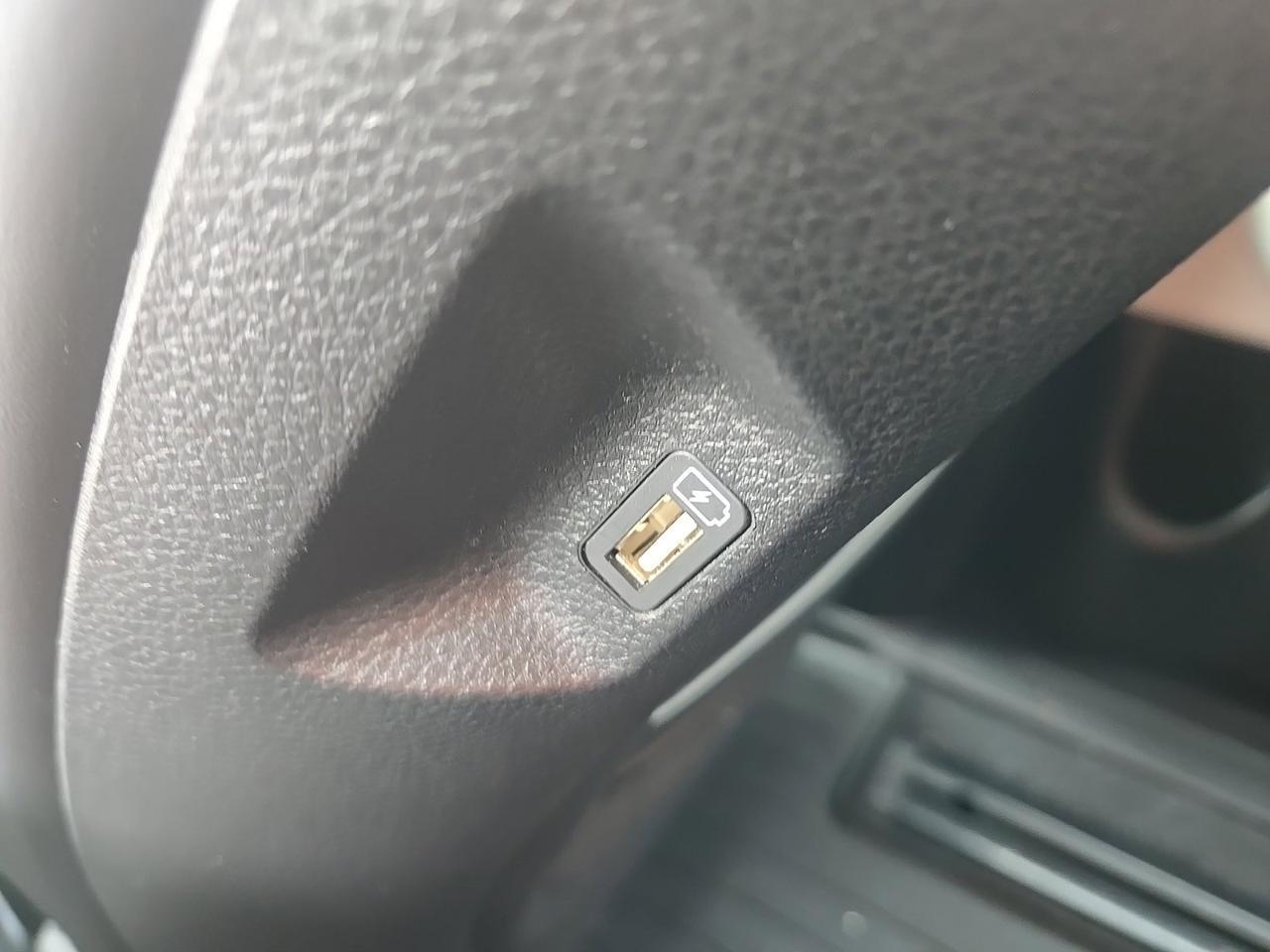 2023 Kia Carnival LX Seat Package Fredericksburg VA