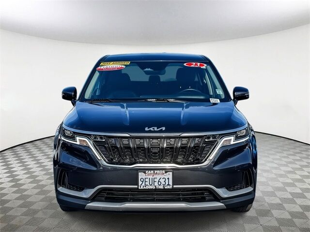 2023 Kia Carnival LX