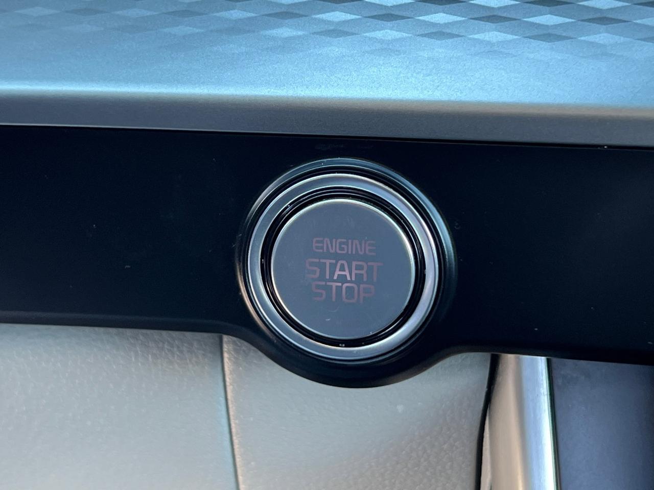 2023 Kia Carnival LX Hagerstown MD