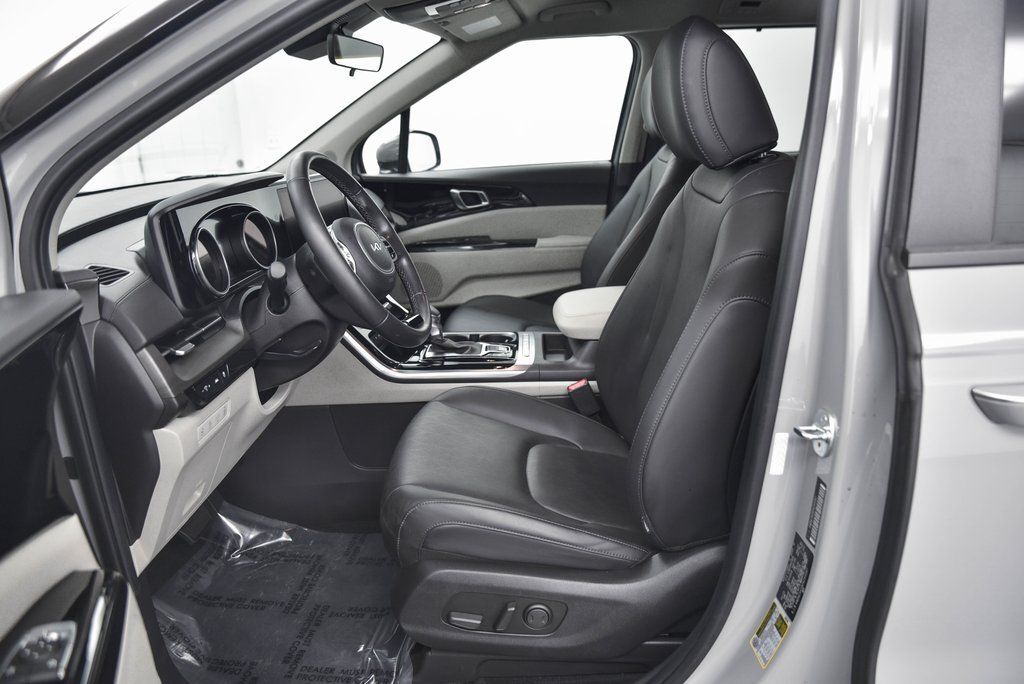 2023 Kia Carnival MPV EX Akron OH