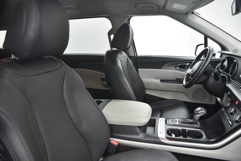 2023 Kia Carnival MPV LX Akron OH