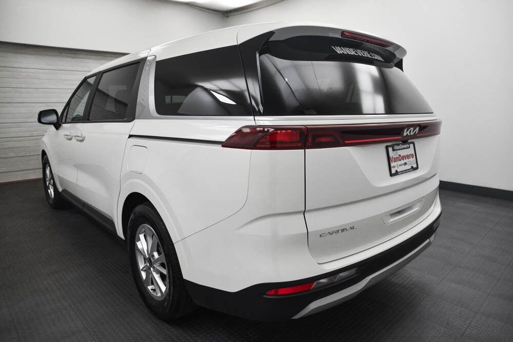 2023 Kia Carnival MPV LX Akron OH