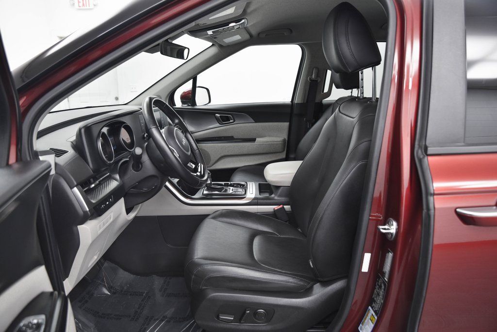 2023 Kia Carnival MPV LX Akron OH