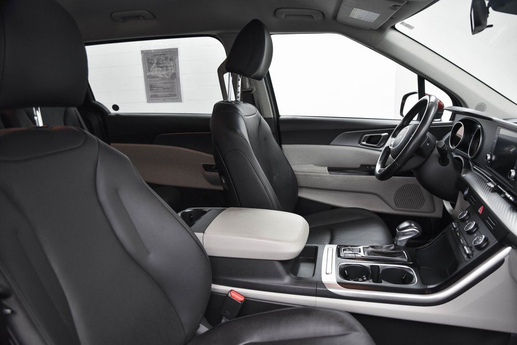 2023 Kia Carnival MPV LX Akron OH