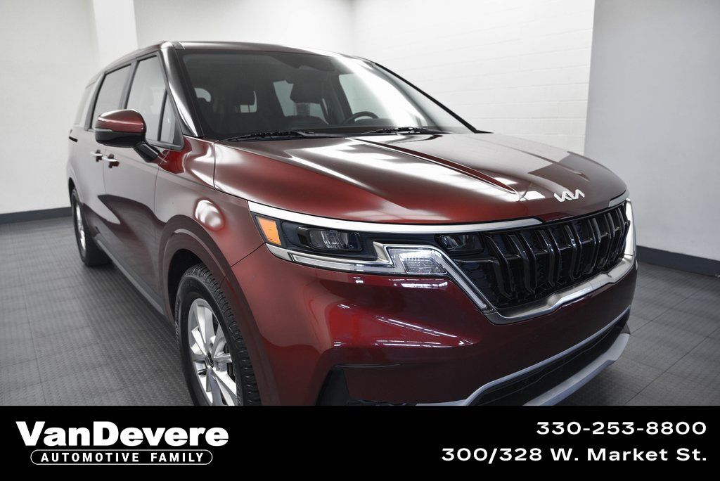 Used 2023 Kia Carnival MPV LX FWD