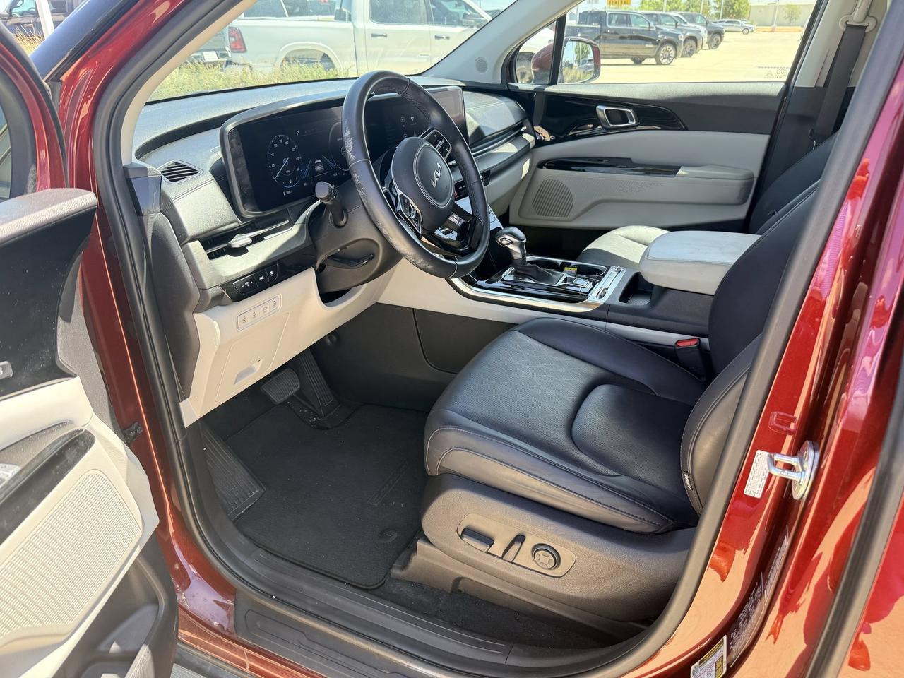 2023 Kia Carnival SX Castroville TX
