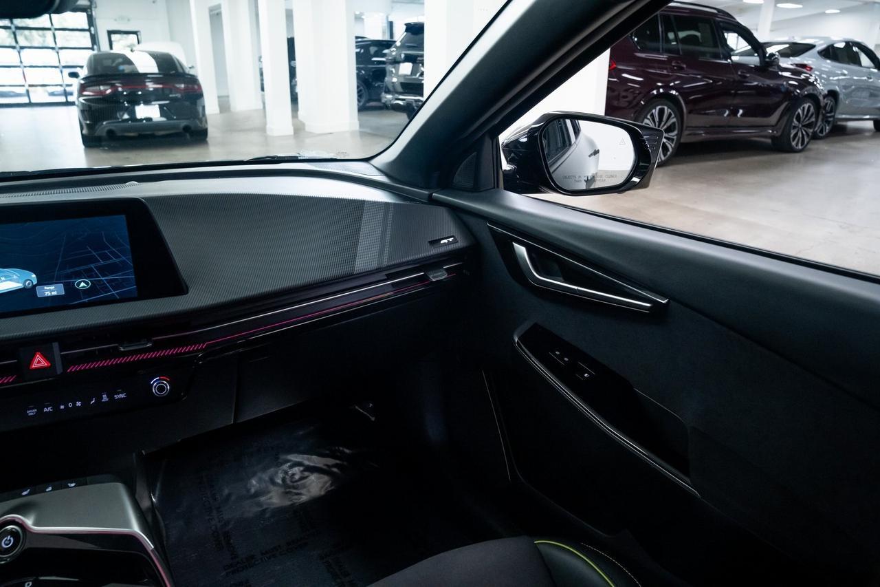 2023 Kia EV6 GT 1 Owner Heated Seats Panoramic Roof Portland OR